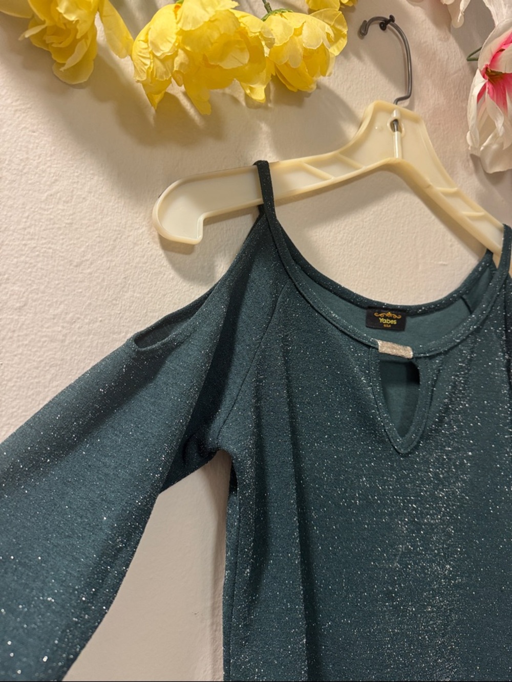 Chic Glitter Long Sleeve Top - Picture 8 of 9